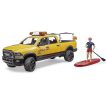 Bruder RAM 2500 Power Wagon pobrežná hliadka, s figúrkou a paddleboardom, so svetelným a zvukovým modulom (02506)