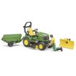 Bruder John Deere X949 Záhradný traktor s figúrkou (62104)